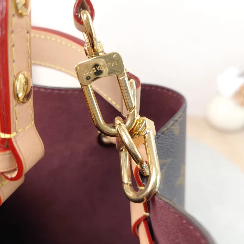 Louis Vuitton Crossbody Bag NÉONOÉ Bucket Bag BB Monogram PVC BB 20 × 13 × 20 cm — detail view 5 of 14