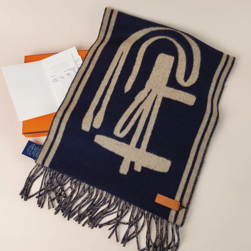 Hermès Scarf Scarf Blue Cashmere One Size 160*30cm — cover view 5 of 7