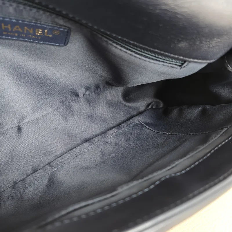 Chanel Crossbody Bag cf Crossbody Bag Navy Lambskin One Size 28 × 6 × 19 cm 18 — detail view 8 of 14