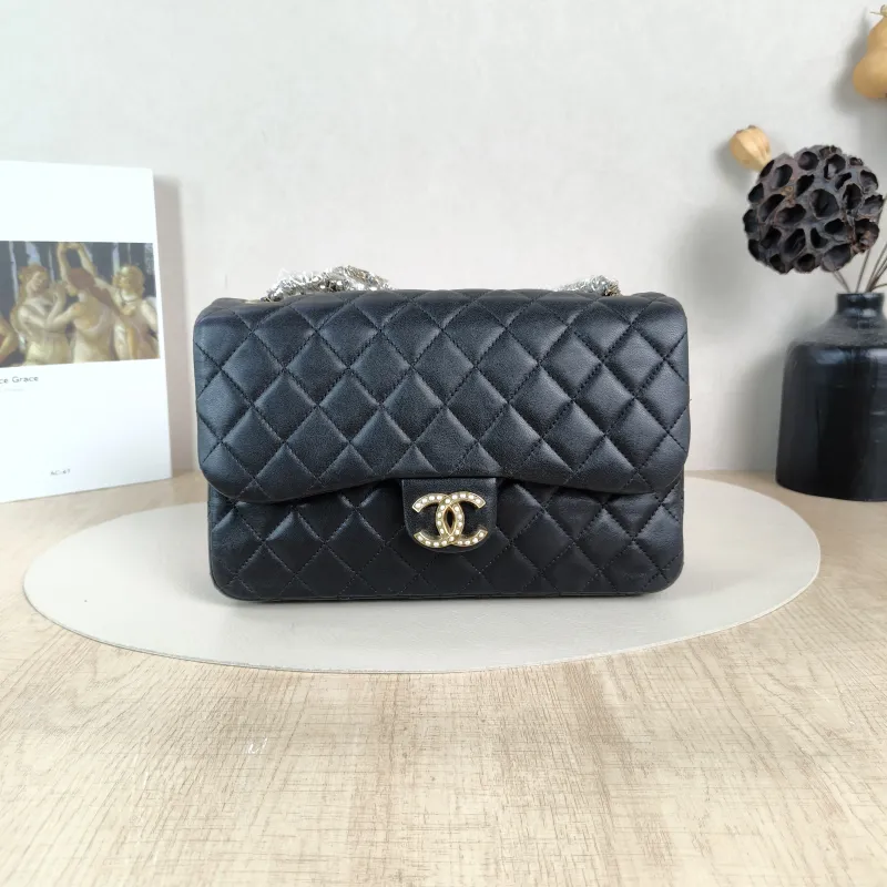 Chanel CF Pearl Crossbody Bag Black Lambskin One Size24 × 6 × 15 cm