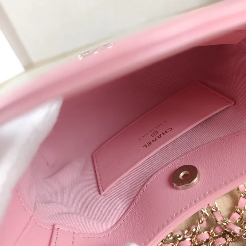 Chanel Crossbody Bag 31Bag Pink Waxed Leather nano 20.5 × 3.5 × 17 cm — detail view 1 of 12