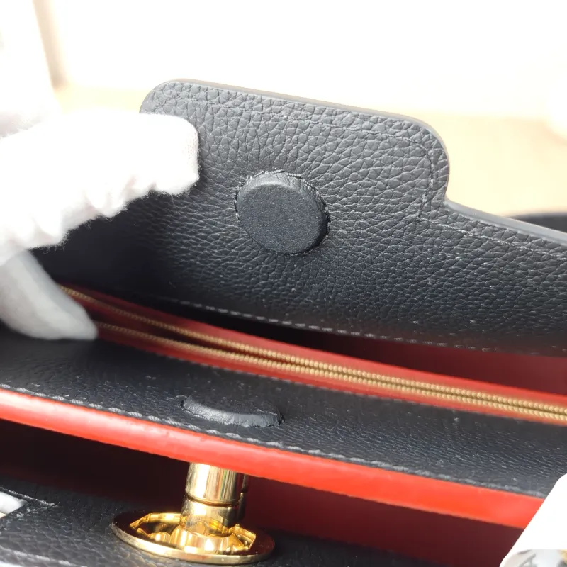 Louis Vuitton Top Handle Bag ASTRID Top Handle Bag Black Calfskin One Size31 × 15 × 22 cm — detail view 10 of 12