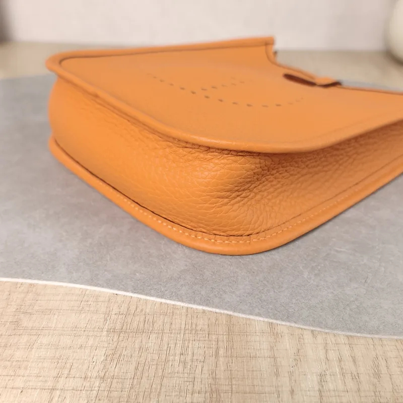 Hermès Crossbody Bag Evelyne Mini 16 Mini 16 TC Calfskin Mini 17 × 5.5 × 18 cm G — detail view 3 of 10