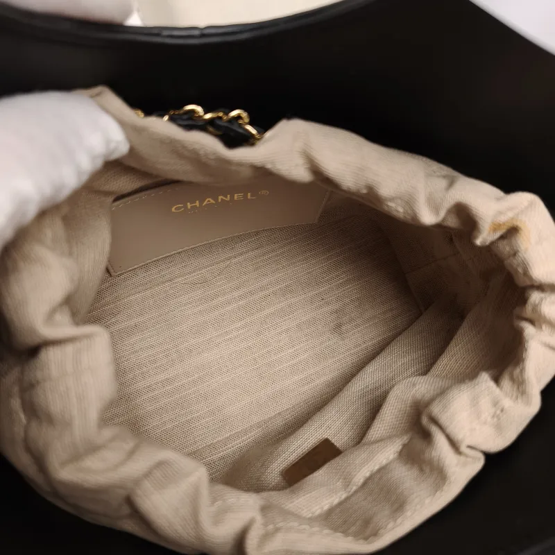 Chanel Top Handle Bag26p hobo Black Calfskin Small21 × 10 × 27.5 cm — detail view 7 of 12