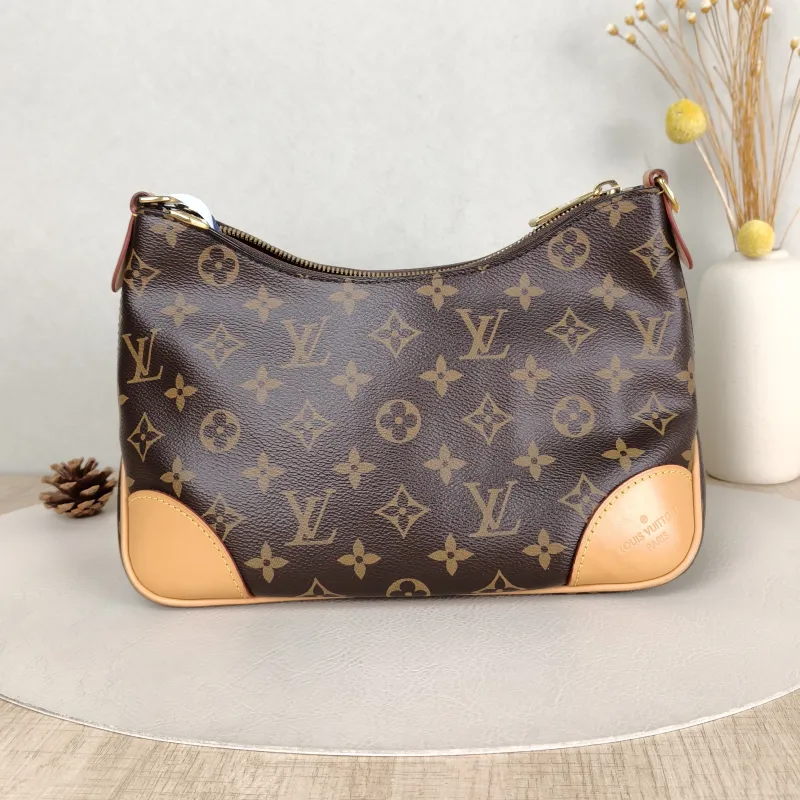 Louis Vuitton Crossbody Bag Boulogne PVC Small 26 × 9.5 × 16 cm — cover view 5 of 6