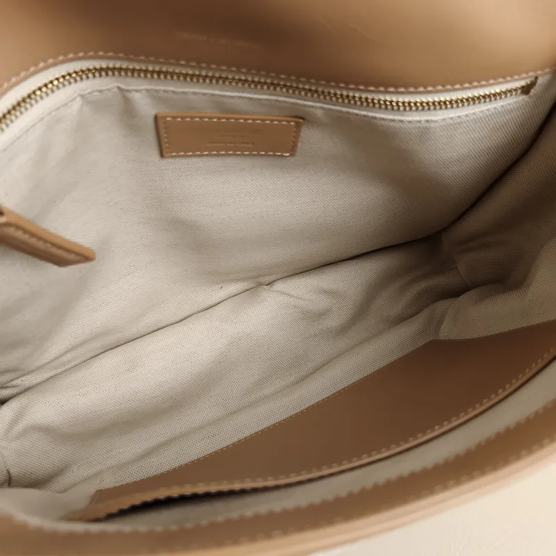 SAINT LAURENT Crossbody Bag Niki White D Medium28 × 8.5 × 20 cm — detail view 8 of 13