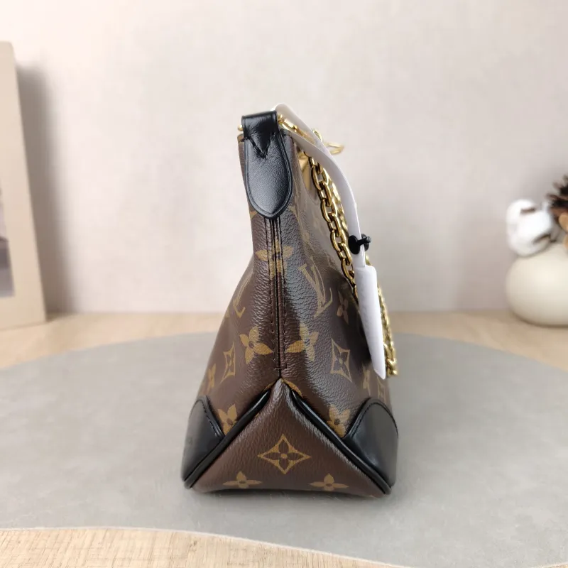 Louis Vuitton Crossbody Bag Boulogne PVC Small 26 × 9.5 × 16 cm — detail view 4 of 15