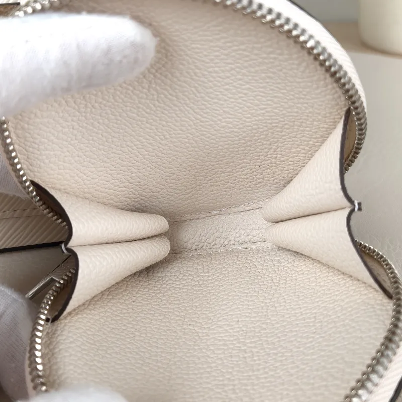 Louis Vuitton Shoulder Bag MARELLINI White Epi Embossed Calfskinmini19 × 6.5 × 13.5 cm — detail view 13 of 13