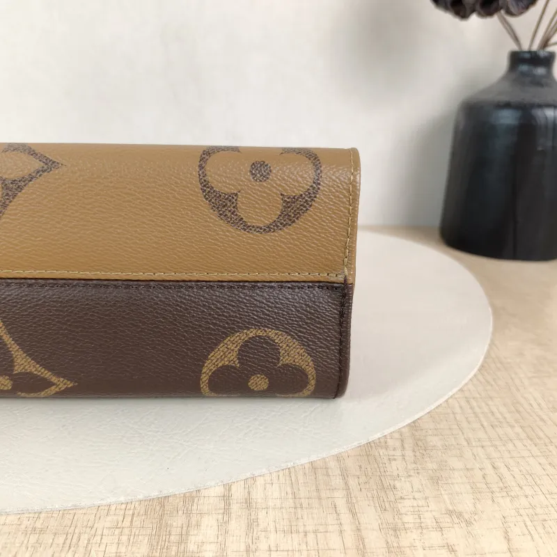 Louis Vuitton Crossbody Bag Onthego East West Monogram PVC Small25 × 10 × 13 cm — detail view 3 of 13