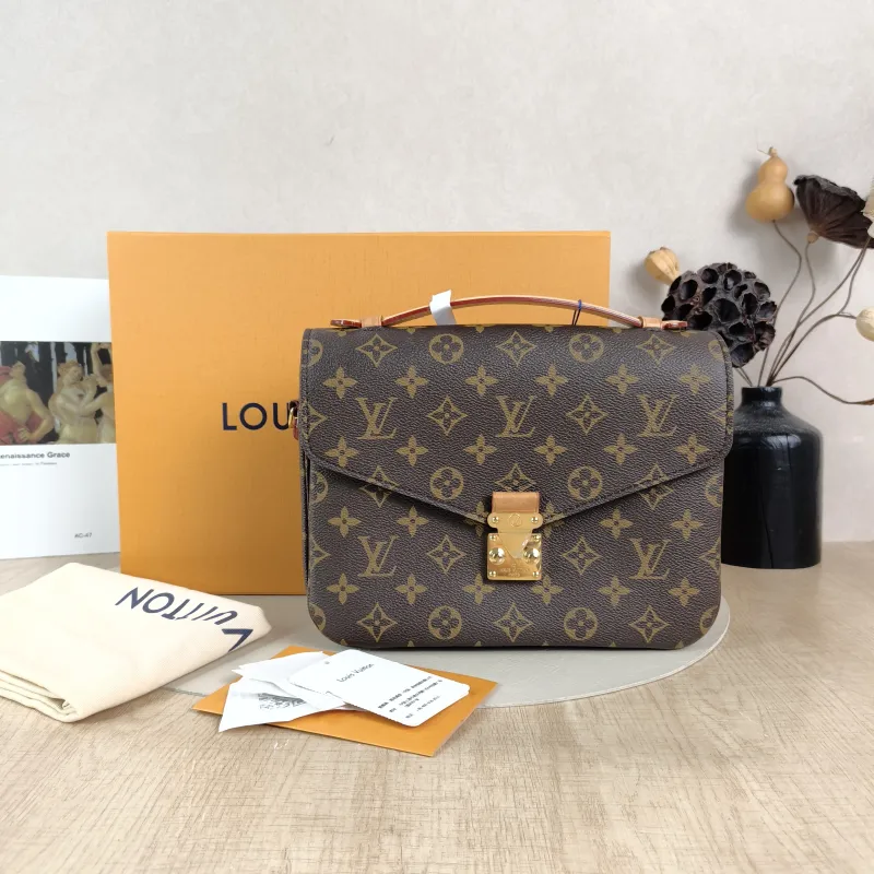 Louis Vuitton Crossbody Bag Pochette Métis Monogram PVC Medium25 × 7 × 19 cm — cover view 6 of 6
