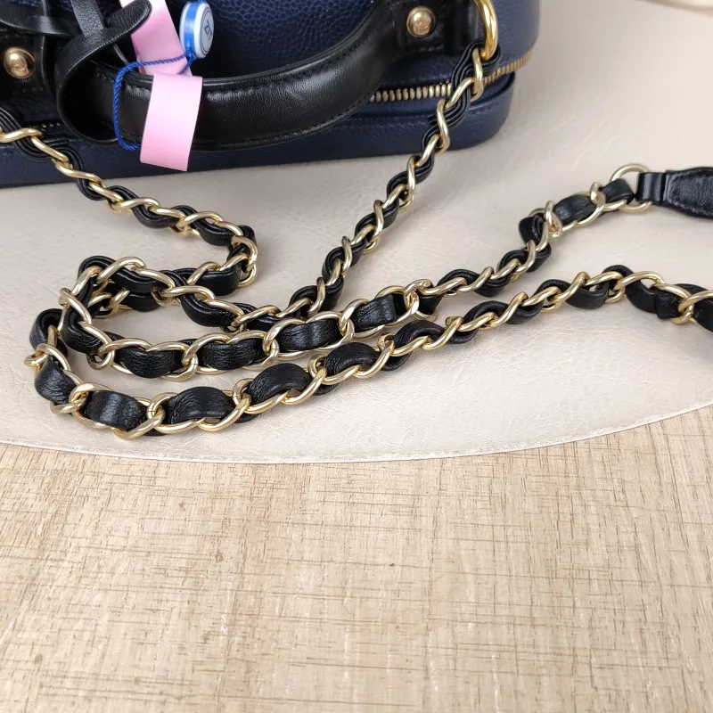 Chanel Crossbody Bag CC Filigree Vanity Cosmetic Bag Blue Black Grained Calfskin Medium 21 × 8 × 16 cm 22 — detail view 5 of 13