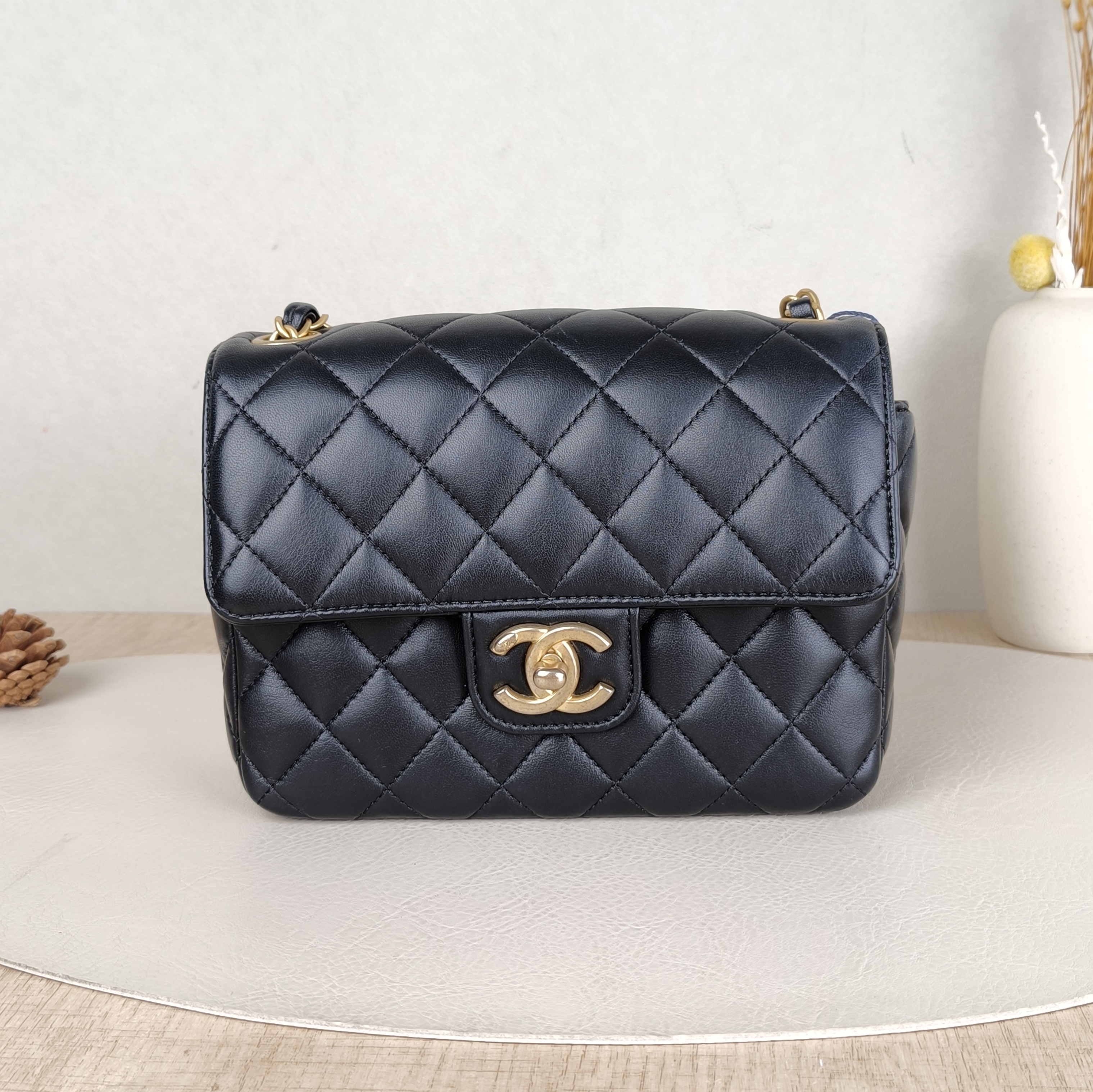 CHANEL Bag 23c 19*6.5*14