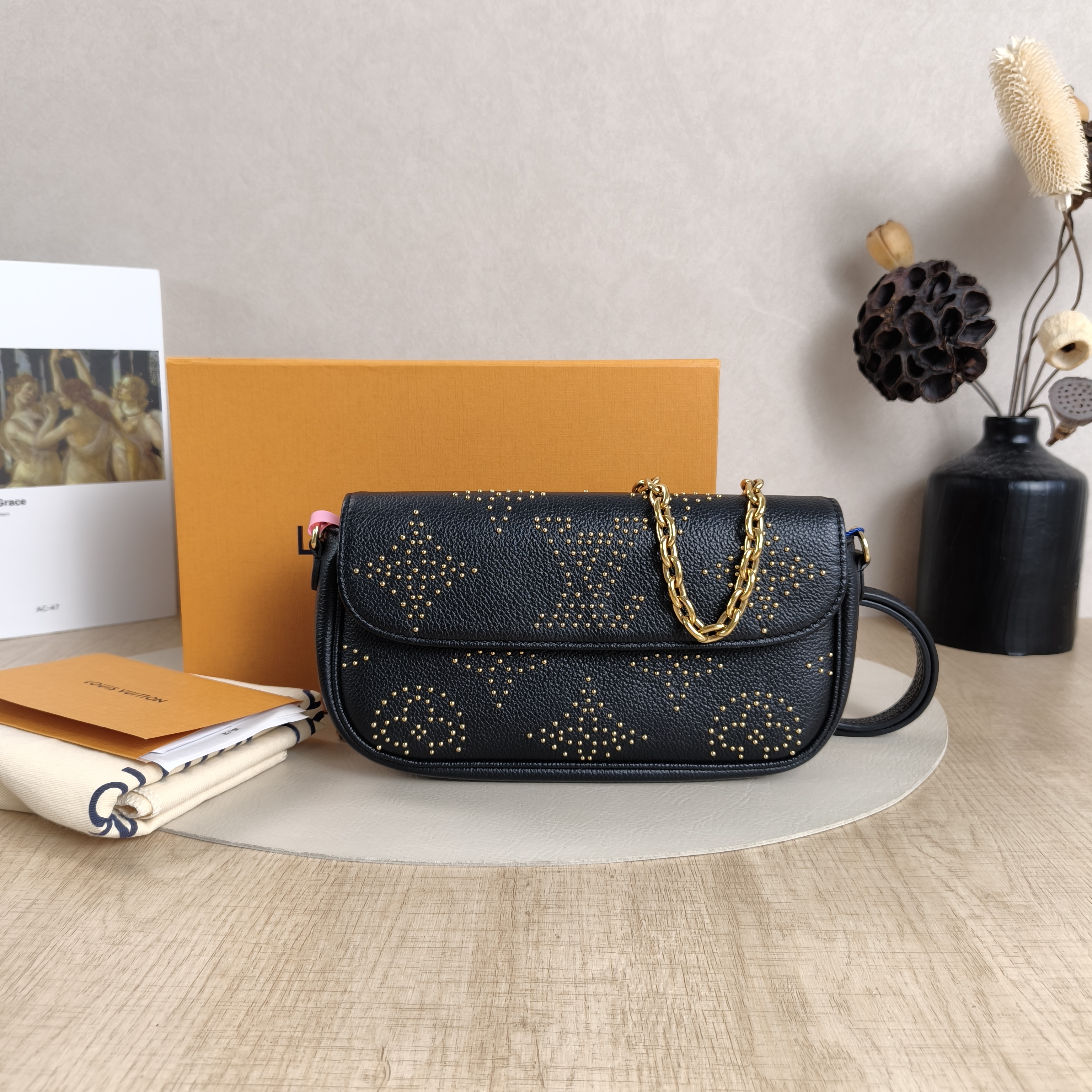Louis Vuitton Crossbody Bag IVY Black Monogram Empreinte Embossed Calfskin Small23.5 × 4.3 × 12 cm — cover view 8 of 12