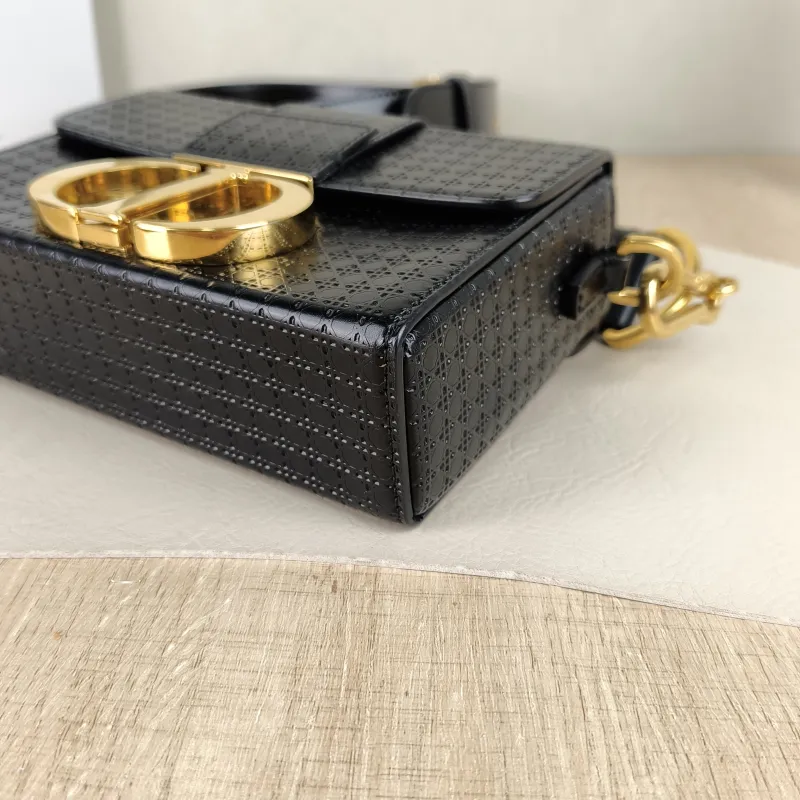 DIOR Crossbody Bag 30Montaigne 30 Box Box Black Calfskin Mini 17.5 × 5 × 11.5 cm — detail view 7 of 10