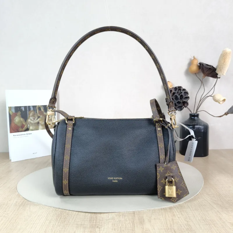 Louis Vuitton Shoulder Bag EXPRESS Shoulder Bag Black Calfskin Small 26 × 13.5 × 17 cm