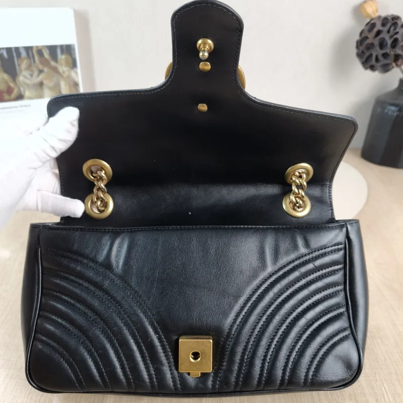 GUCCI Crossbody Bag GG Marmont Medium Marmont 26 Black CC alfskin Medium 26 × 7 × 15 cm — detail view 8 of 11