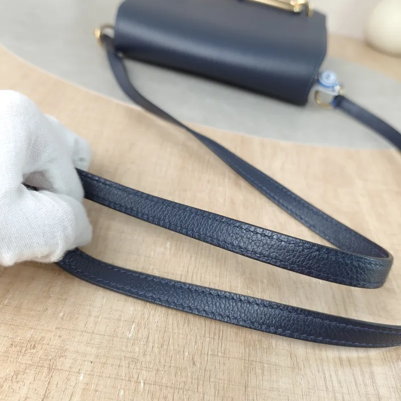 Hermès Crossbody Bag Roulis 19 Evercolor Calfskinmini18 × 6 × 15 cm — detail view 2 of 13