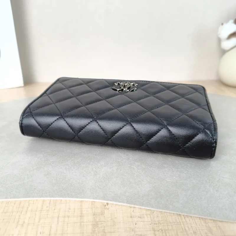 Chanel Crossbody Bag CF WOC Black Lambskin Mini 19.2 × 3.5 × 12.3 cm — detail view 5 of 12
