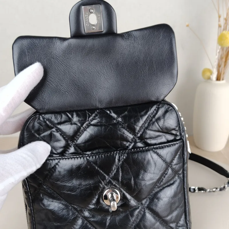 Chanel Crossbody Bag Crossbody Bag Black Waxed Leather One Size17 × 8 × 18 cm — detail view 1 of 17