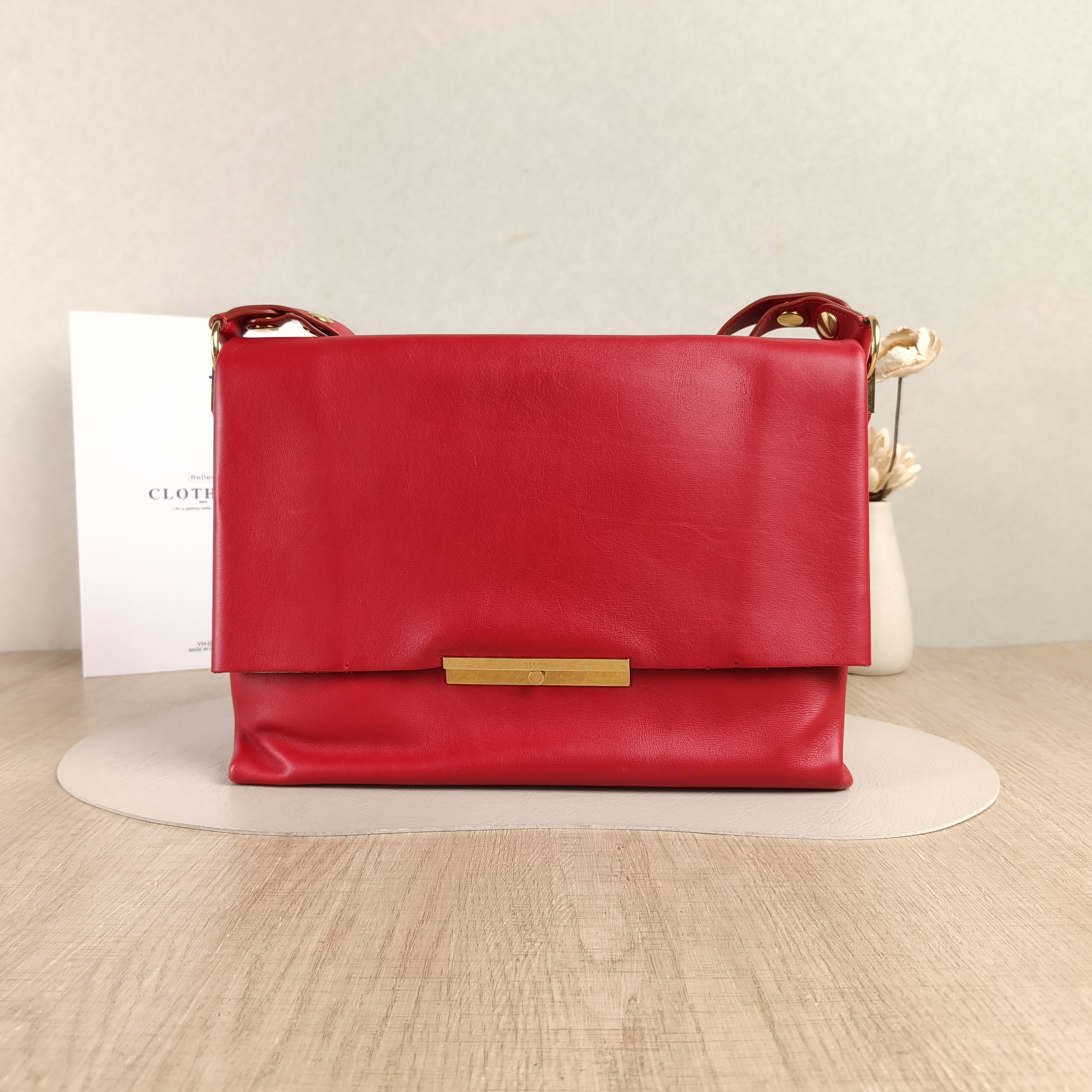 CELINE Shoulder Bag Shoulder Bag Red Calfskin One Size30 × 7 × 22 cm