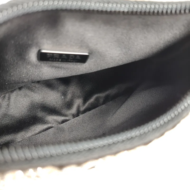 PRADA Shoulder Bag Re-Edition 2000 Hobo Black Mini 22 × 6 × 17 cm — detail view 3 of 11