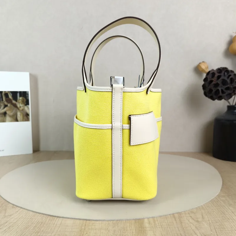 Hermès Top Handle Bag Picotin Lock 18 18 Calfskin，Canvas Small18 × 13 × 18 cm