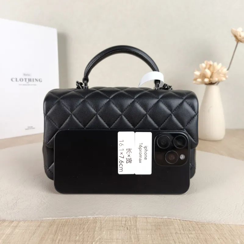 Chanel Crossbody Bag mini Black Lambskin mini 20 × 6 × 12 cm — cover view 3 of 5