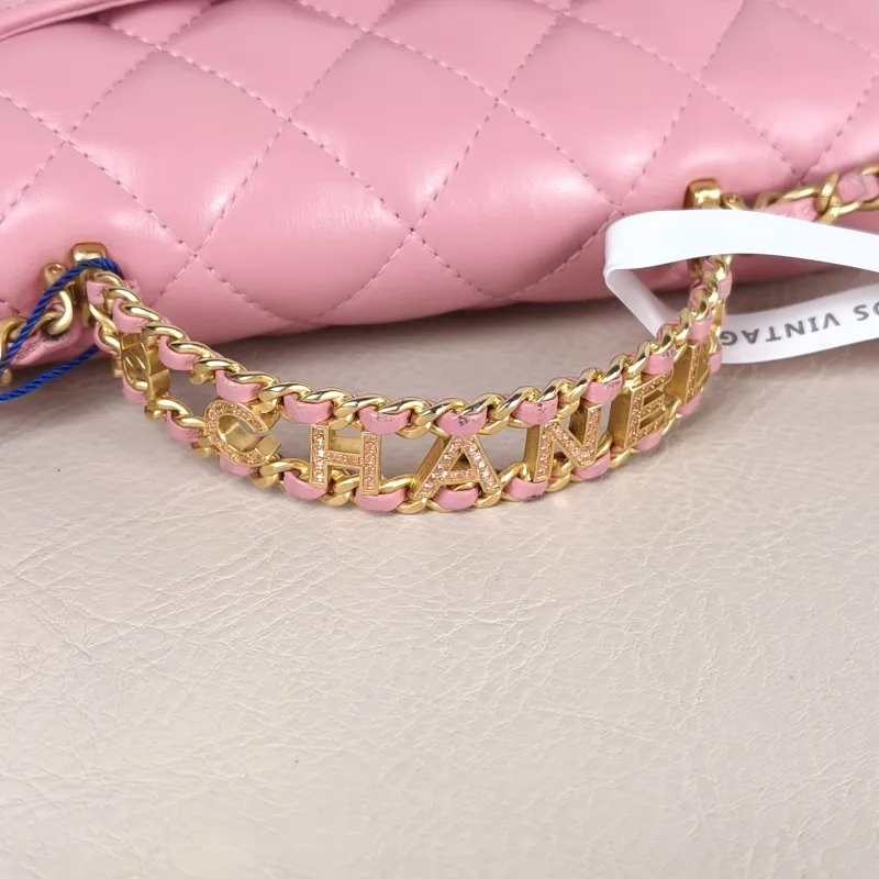 Chanel Crossbody Bag Pink Lambskin 18.5 × 5 × 12 cm — detail view 5 of 13