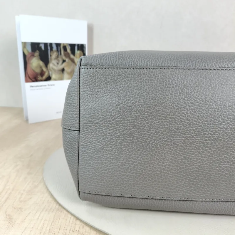 GUCCI Shoulder Bag Tote Bag Grey Calfskin One Size36 × 16 × 28 cm — detail view 10 of 12