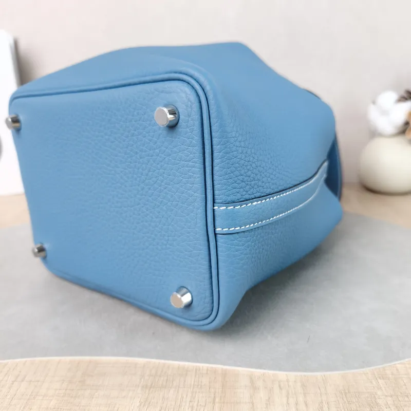 Hermès Top Handle Bag Picotin Lock 18 Taurillon Clemence TC Calfskin Small 18 × 13 × 18 cm K — detail view 10 of 12
