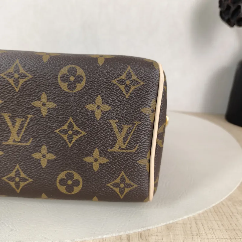Louis Vuitton Crossbody Bag Speedy20 Shoulder Strap PVC Small 20.5 × 12 × 13.5 cm — detail view 9 of 10