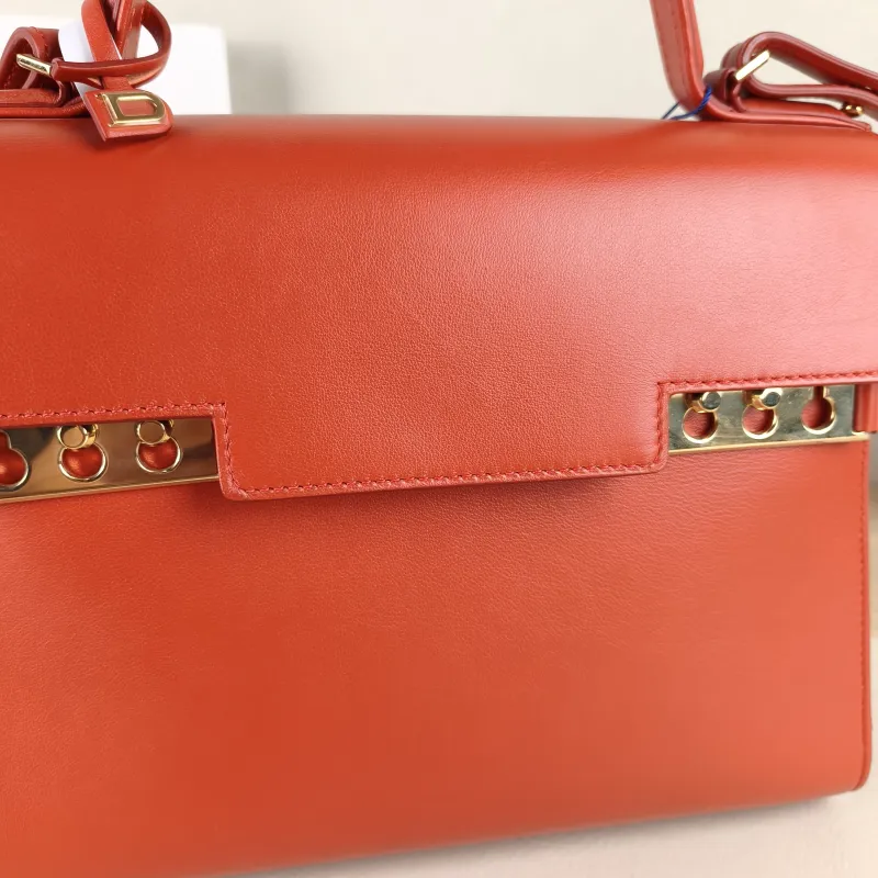 DELVAUX Crossbody Bag Tempete Top Handle Bag Red Calfskin Medium 27.5 × 9 × 23 cm — detail view 3 of 13