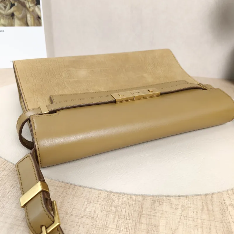 SAINT LAURENT Shoulder Bag MANHATTAN Brown Calfskin Medium29 × 7.5 × 20 cm — detail view 4 of 15