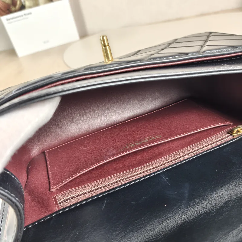 Chanel Crossbody Bag cf Crossbody Bag Black Calfskin One Size 25 × 7 × 16 cm 21 — detail view 4 of 13
