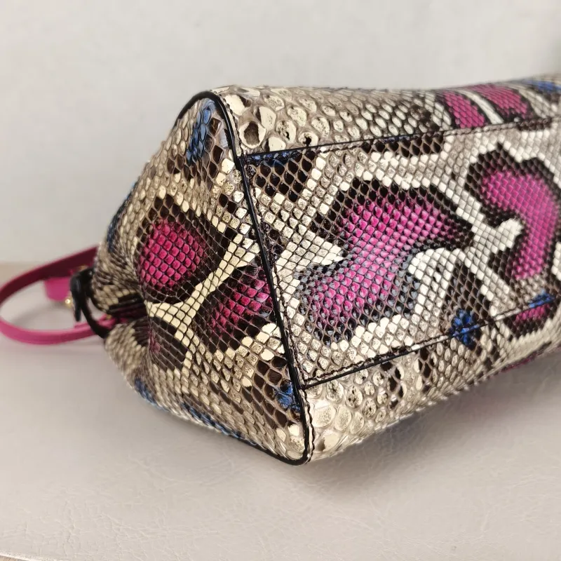 FENDI Crossbody Bagpeekaboo Crossbody Bag mini23 × 11 × 17 cm — detail view 8 of 11