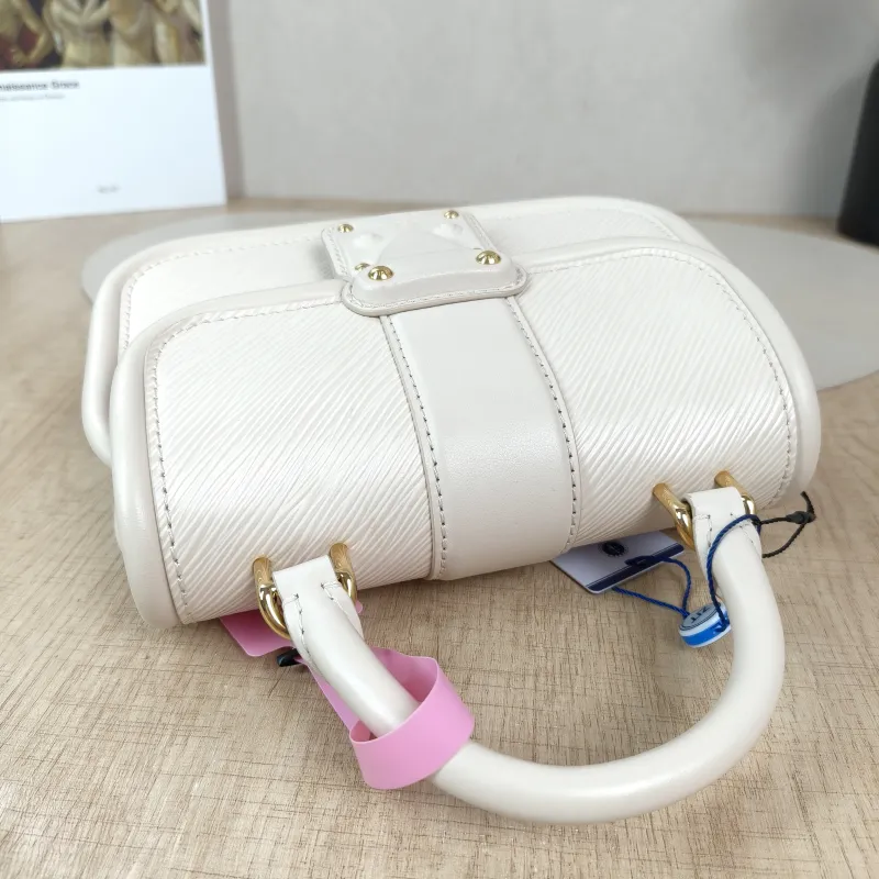 Louis Vuitton Crossbody Bag Hide and Seek Messenger Bag White Epi Embossed Calfskin One Size21 × 8 × 15 cm — detail view 5 of 14