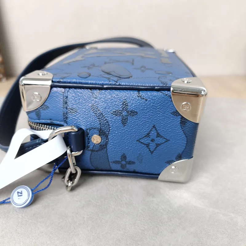 Louis Vuitton Crossbody Bag SOFT TRUNK Box Blue PV Cmini18.5 × 8 × 13 cm — detail view 1 of 17