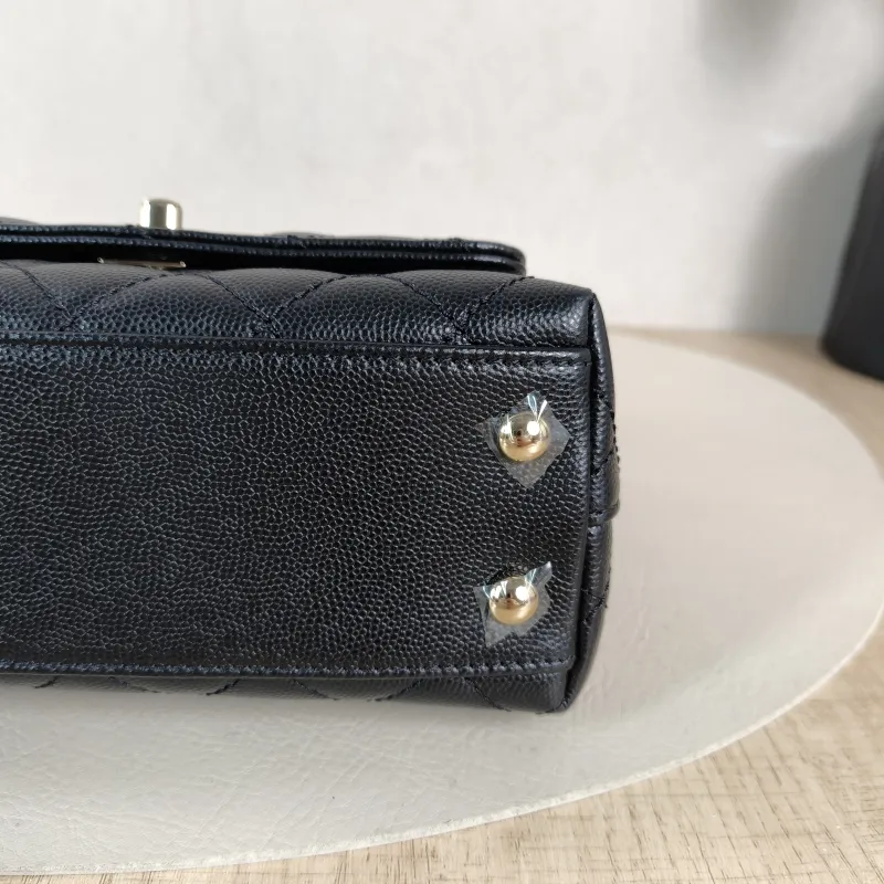 Chanel Top Handle Bag Coco Handle​ Black Grained Calfskin Mini 19 × 9 × 13 cm — detail view 5 of 12