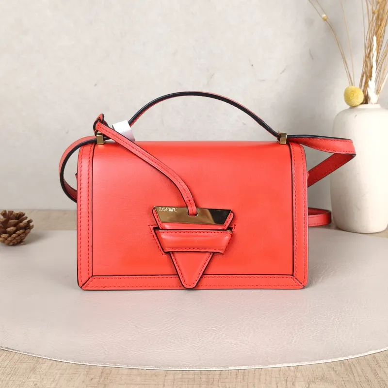 LOEWE Crossbody Bagbarcelona Red Calfskin Small19 × 7 × 12 cm