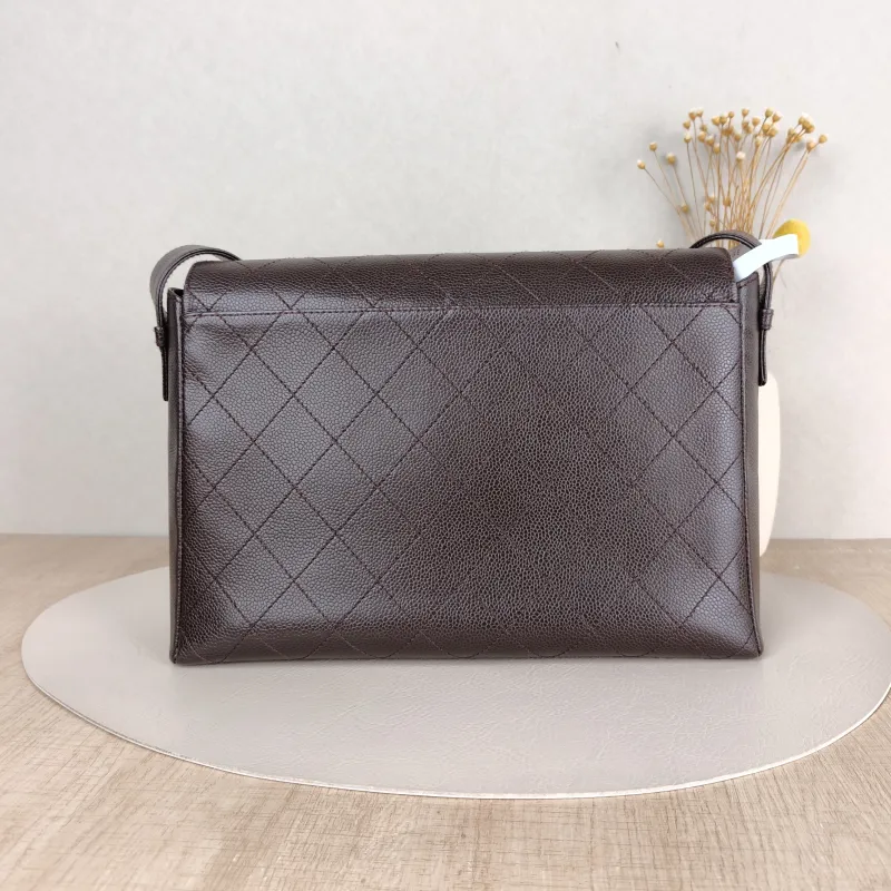 Chanel Shoulder Bag Brown Grained Calfskin One Size30 × 10 × 22 cm — cover view 2 of 5
