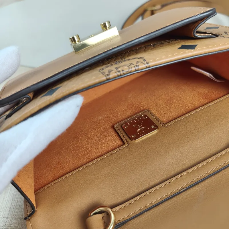 MCM Belt Bag Belt Bag One Size 18 × 4 × 11.5 cm — detail view 5 of 11