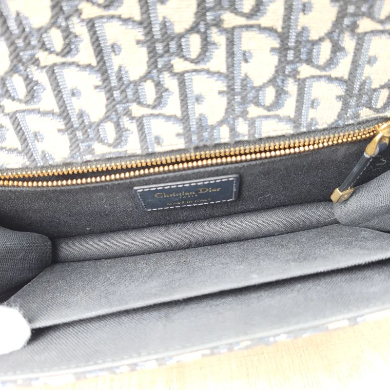 DIOR Crossbody Bag30Montaigne 30 Edition Canvas Medium25 × 9 × 16.5 cm — detail view 9 of 9