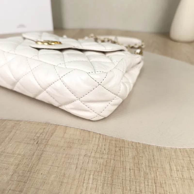 Chanel Crossbody Bag23p hobo White Waxed Leather Small19 × 6 × 17 cm — detail view 5 of 13