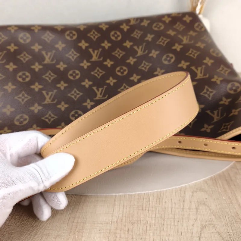 Louis Vuitton Crossbody Bag Carryall Monogram PVC Medium 39 × 15 × 30 cm — detail view 8 of 12