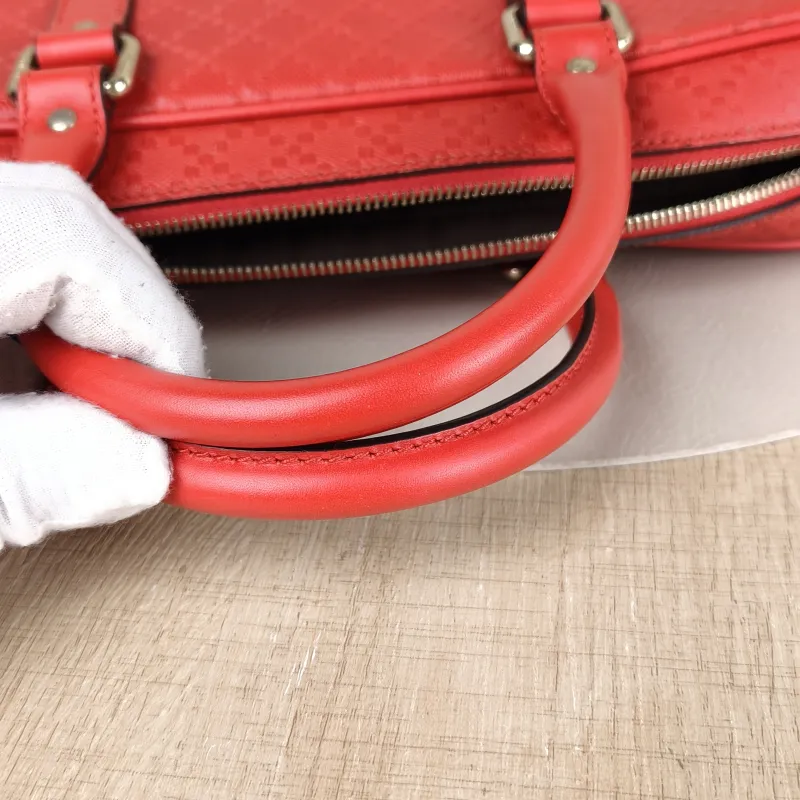 GUCCI Crossbody Bag Red Calfskin 34 × 7 × 24 cm — detail view 7 of 11