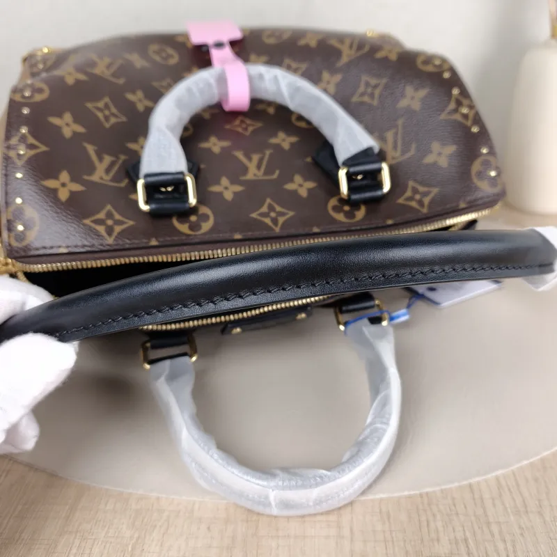 Louis Vuitton Shoulder Bag Speedy Trunk Monogram PVC One Size 27 × 15 × 20 cm — detail view 3 of 11