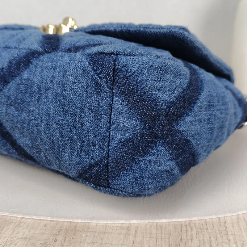 Chanel Crossbody Bag 19Bag Blue Small 26 × 9 × 16 cm — detail view 6 of 15