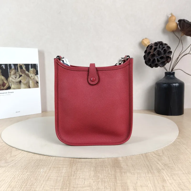 Hermès Crossbody Bag Evelyne Mini 16 Mini 16 K1 Epsom Calfskin Mini 17 × 5.5 × 18 cm A — cover view 4 of 5
