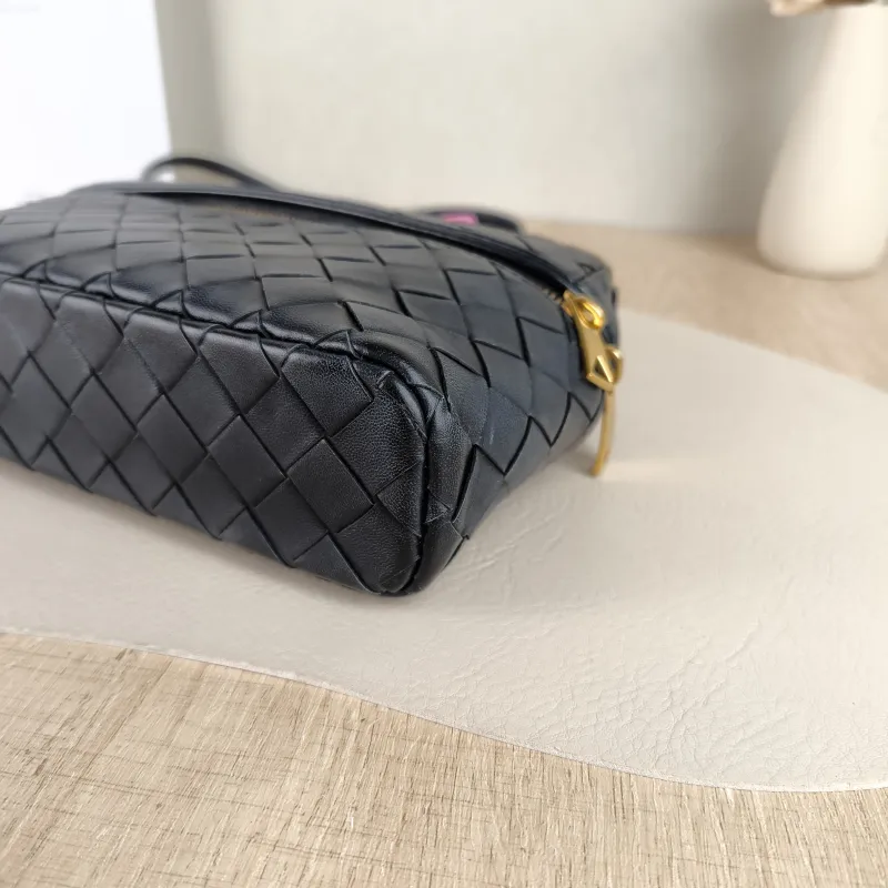 Bottega Veneta Top Handle Bag Woven Top Handle Bag Black Calfskin One Size 23 × 5.5 × 13 cm — detail view 4 of 9