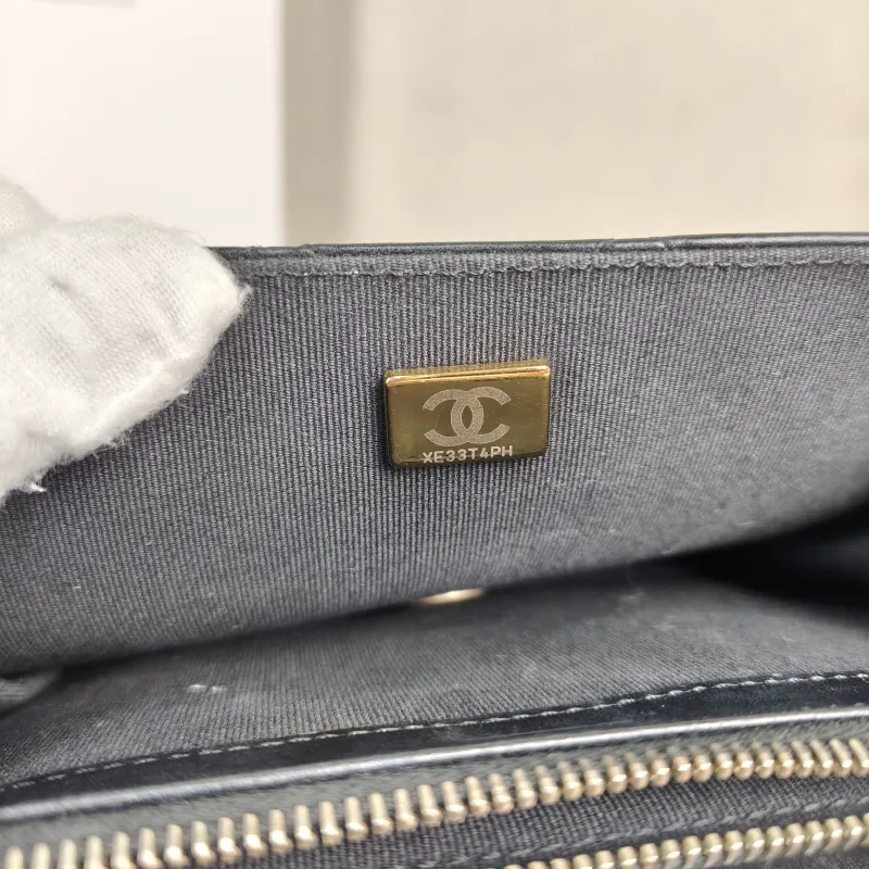 Chanel Crossbody Bagcf Collection Crossbody Bag Black Lambskin One Size19 × 9 × 14 cm — detail view 11 of 14